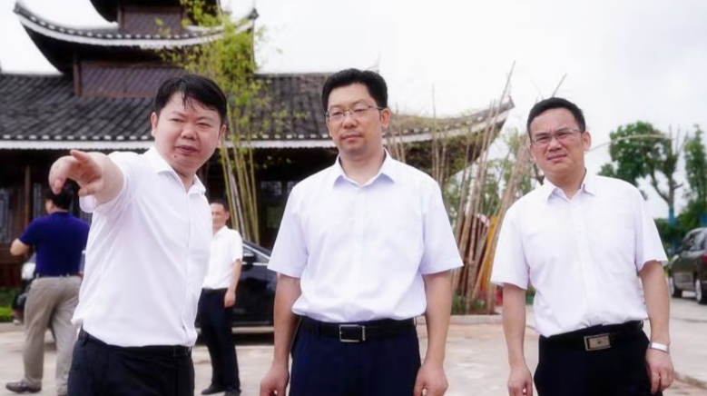 贺遵庆在我县调研清廉怀化建设工作