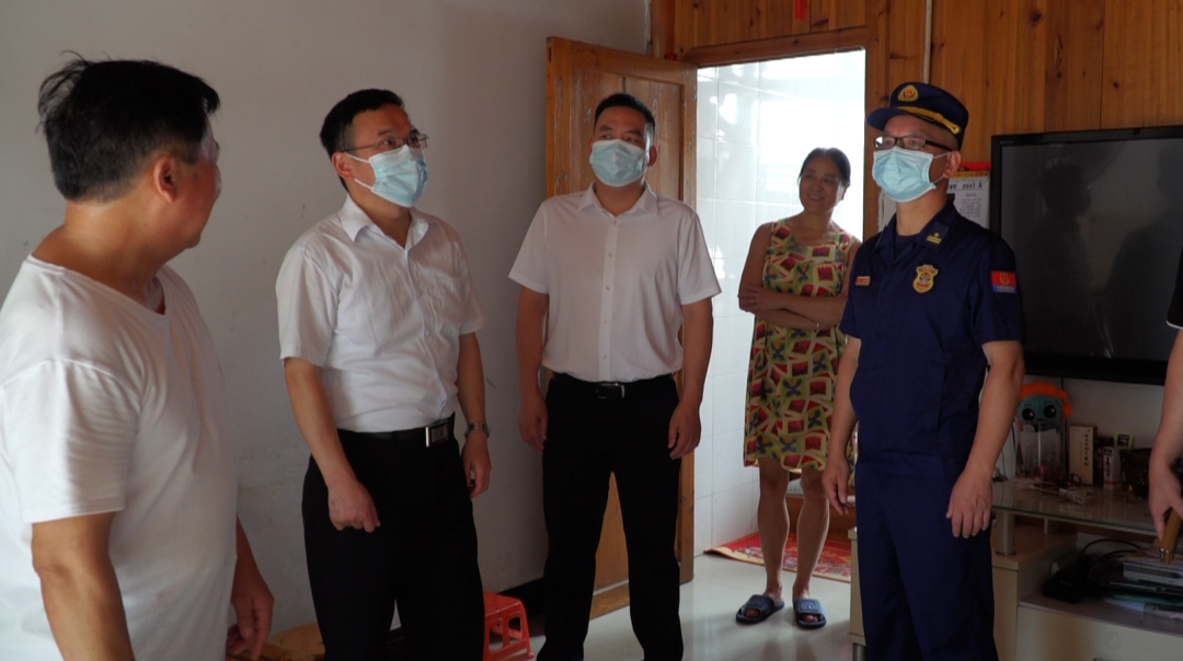 梁元和专题调研索子街消防安全工作