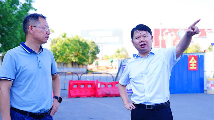梁志平调研城市道路提质改造