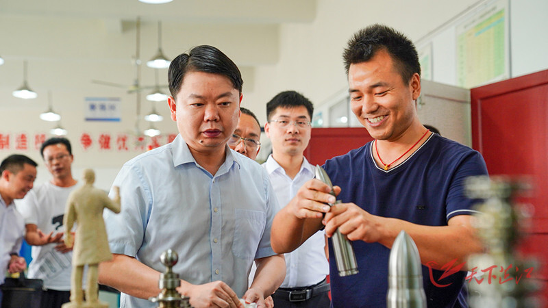 梁志平在县职业中专调研时强调 加快构建现代职业教育体系 为我县高质量跨越式发展提供人才支撑