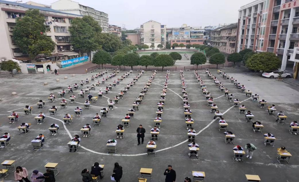 城南小学开展“清廉文化”进校园书写比赛活动