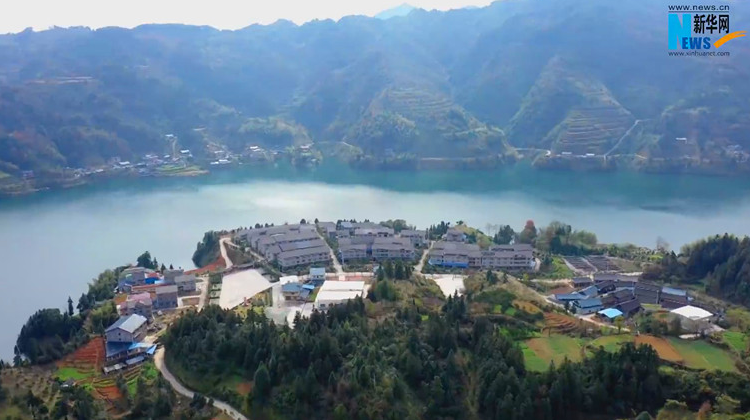 新华网客户端播发 【“飞阅”中国】“瞰”乡村振兴|芷江清江村：壮大集体经济 做好“山水”文章 芷江融媒体中心参与摄制