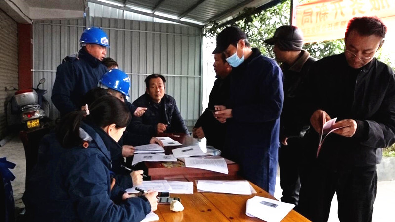 县自来水公司：贴心服务送上门 群众少跑路