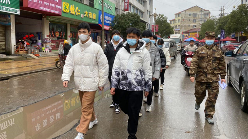 新店坪镇：男儿何不带吴钩  严格开展征兵初检初审