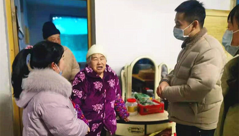 新春走基层送温暖丨鼓楼社区联合县税务局开展“春节送温暖、关爱进社区”活动