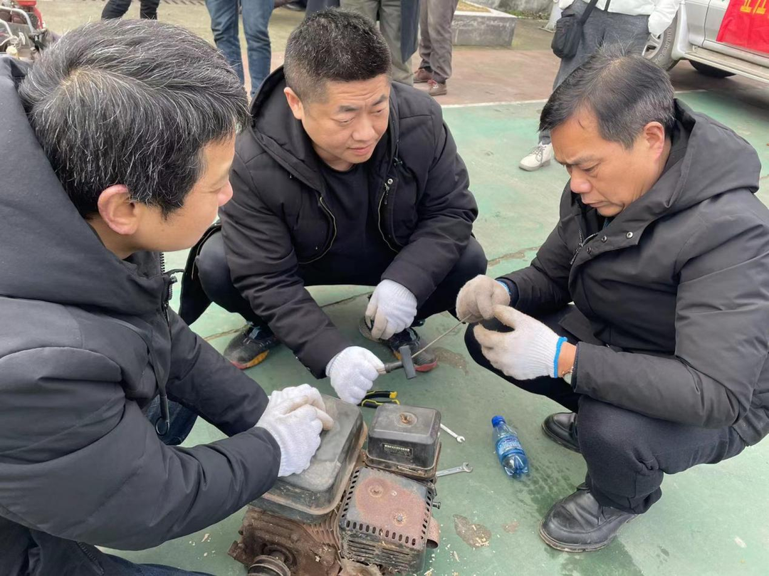 土桥镇：“微网格”助力春耕生产，“五到户”上门服务暖人心