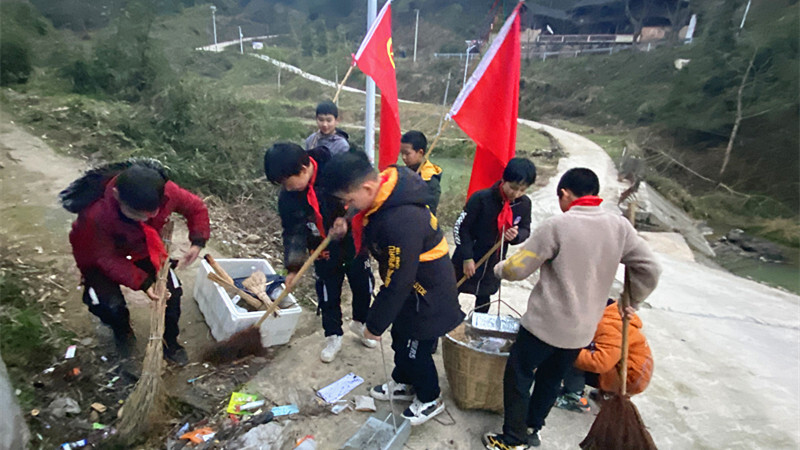 学习雷锋好榜样 | 梨溪口学校：春天里播下雷锋精神的种子