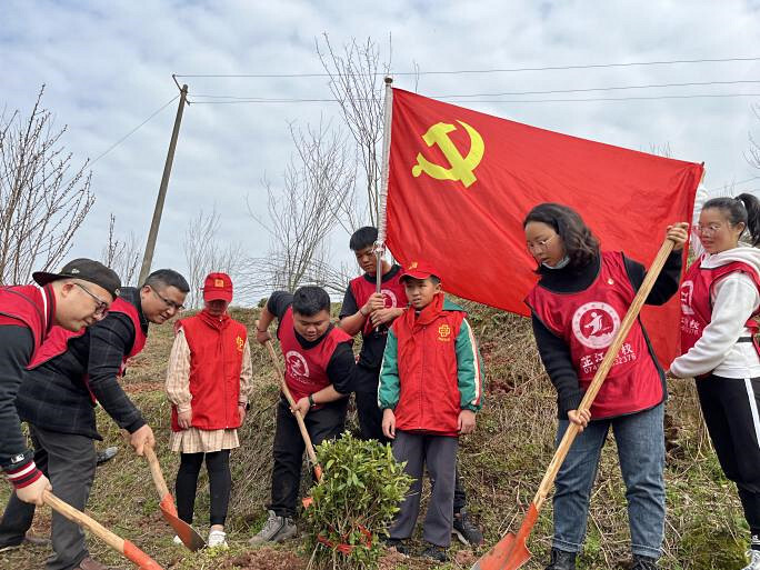 芷江特校：保护青山绿水，争做护绿使者