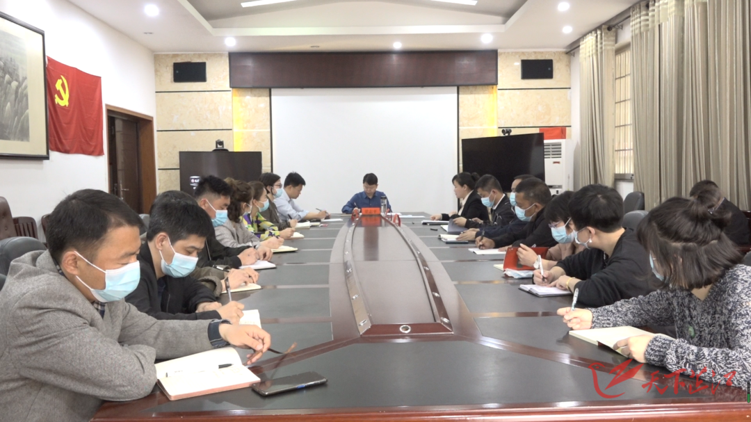 梁志平在县发改局调研时强调：以更强能力、更实举措、更优作风 在谋划推进重大产业、重点项目、重要政策落地落实上下功夫 着力推动经济社会高质量跨越式发展