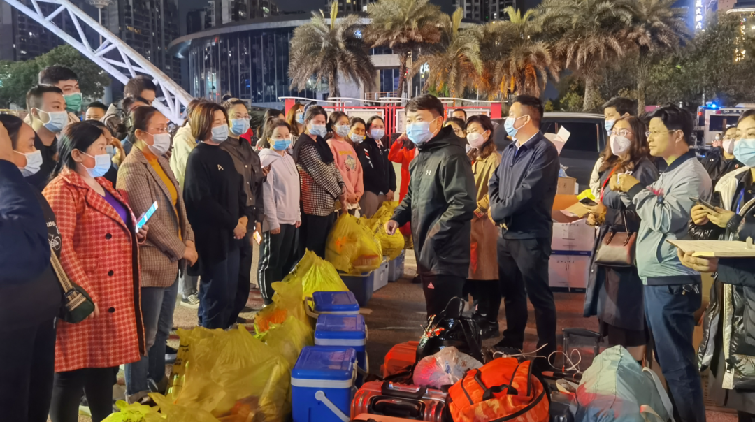 梁志平带领芷江246名医务人员支援怀化市鹤城区核酸检测