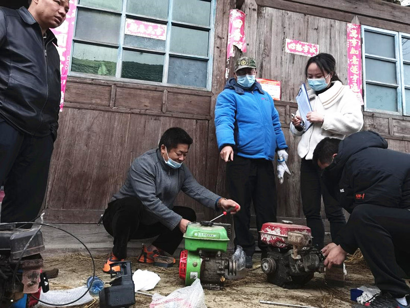 助春耕 促发展 | 芷江冷水溪乡：免费上门维修农机助春耕