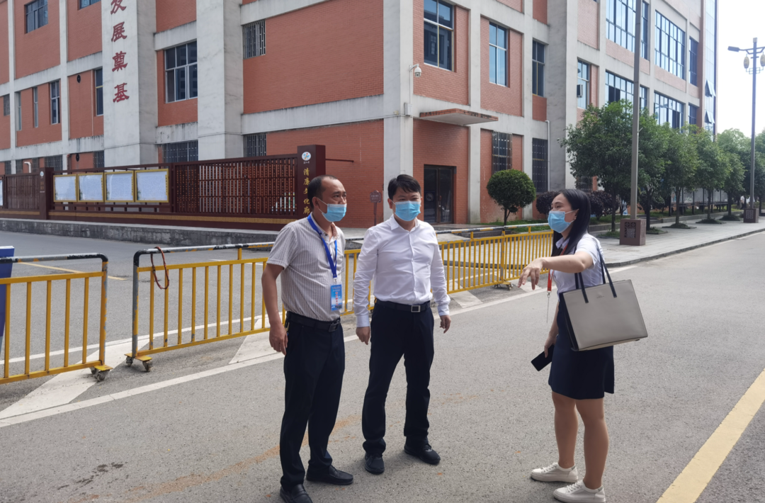 梁志平深入芷江一中调研高考备考保障工作