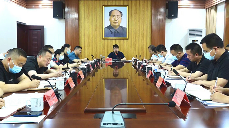 梁志平主持召开村庄规划编制工作调度会