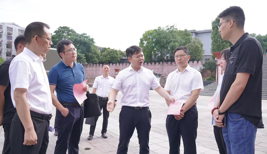 梁志平在专题调度重点项目建设时强调 牢牢抓住项目建设“牛鼻子” 为经济高质量跨越式发展夯实基础