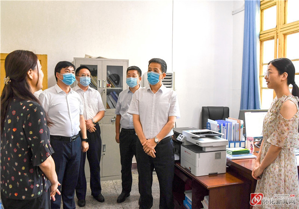 许忠建：在推进乡村振兴中干在实处走在前列