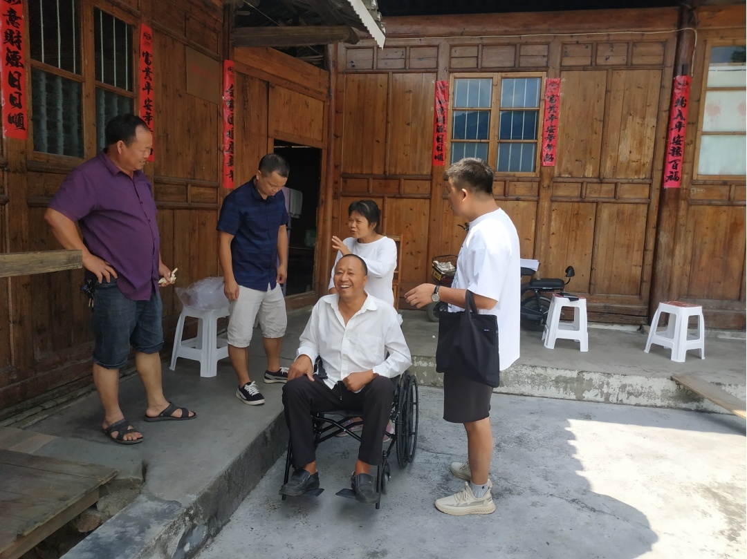 土桥镇：暖心轮椅为民解忧