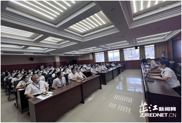 县人民医院率先开展DIP支付编码工作培训会