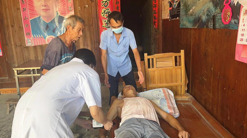 碧涌镇：“争分夺秒”接力跑  赛赢急性消化道出血