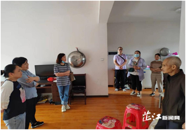 两界别委员工作室委员赴沅州新城易地扶贫搬迁安置区开展“委员活动日”专项活动