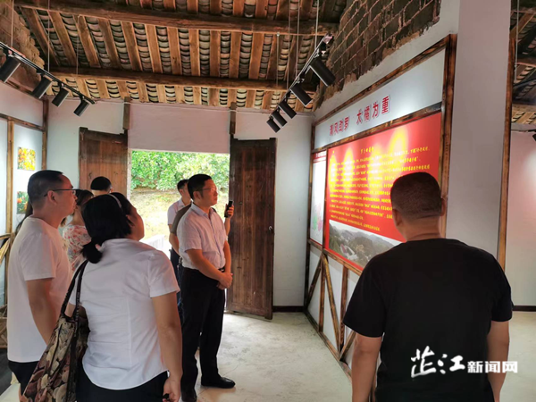 “委员活动日”认购柑桔 助力乡村振兴