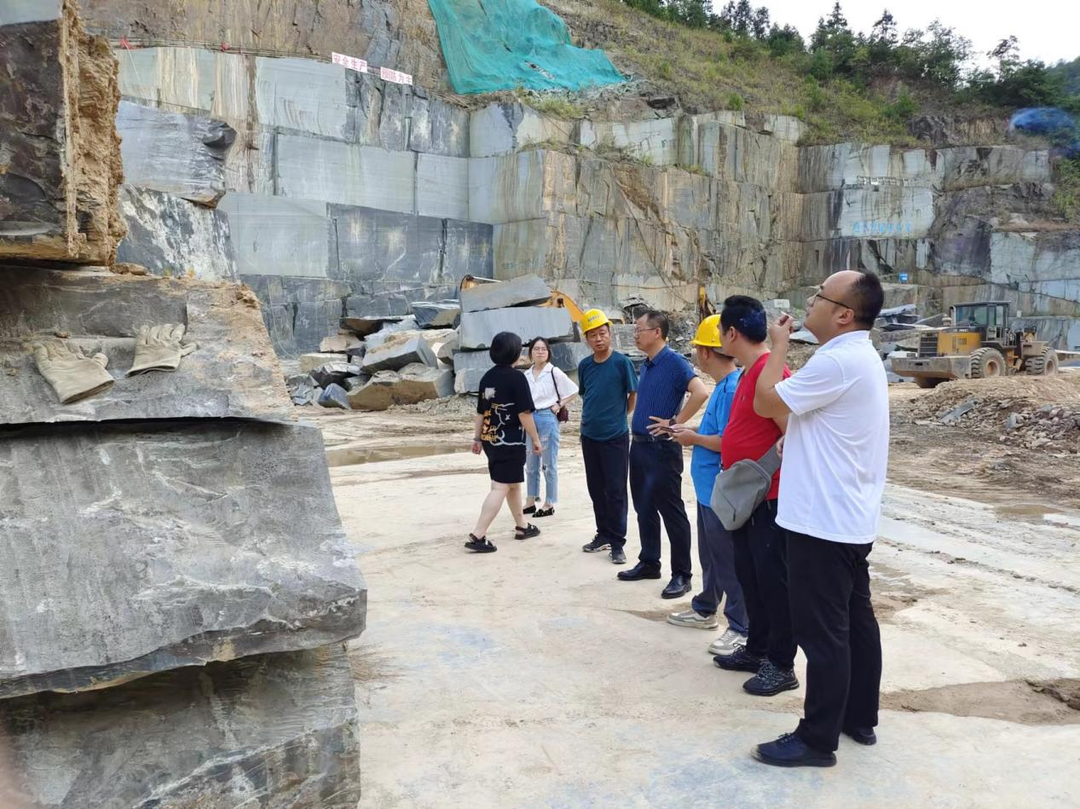 喜迎党的二十大 | 芷江城建投公司开展安全生产大检查