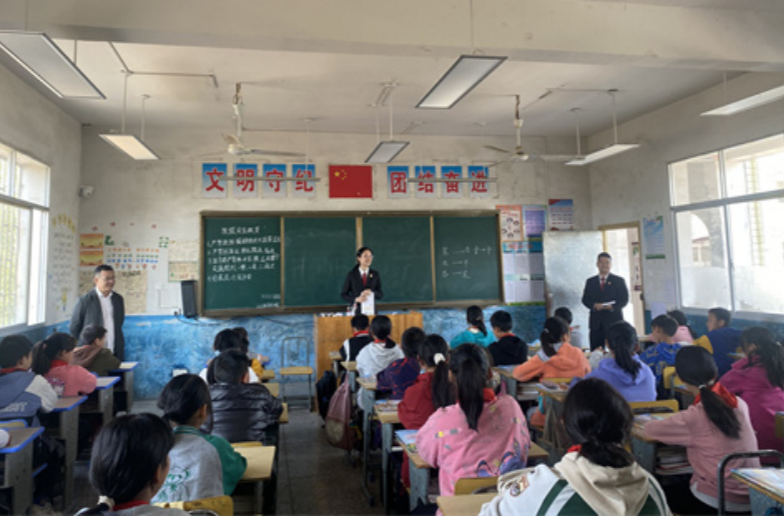 芷江法院：上好法治课，同筑法治梦
