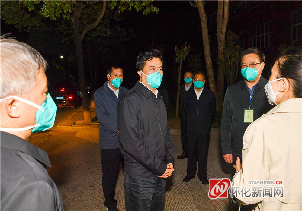 黎春秋督导检查主城区疫情防控工作