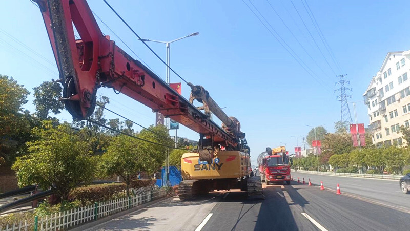 芷江公路建设养护中心：重型车辆谨慎行驶 确保道路安全畅通