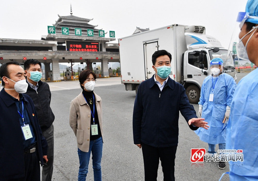 黎春秋在鹤城区督导检查常态化疫情防控工作