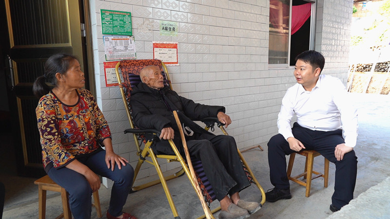 梁志平在新店坪镇宣讲党的二十大精神时强调 感悟思想伟力 汲取奋进力量 努力在接续奋斗中谱写乡村振兴的崭新篇章