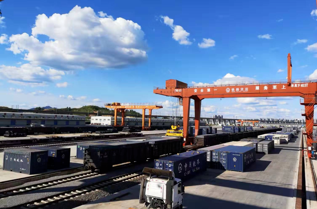 打造国际陆港  奏响怀化对外开放时代强音