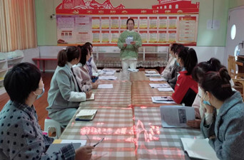 芷江二幼：扎实开展“自主游戏案例分享”交流会，促教师评价改革工作出成效