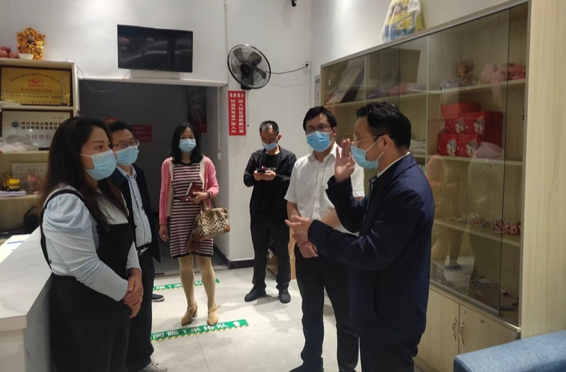 在党的二十大精神指引下丨芷江：强化校外培训监管 营造教育良好生态