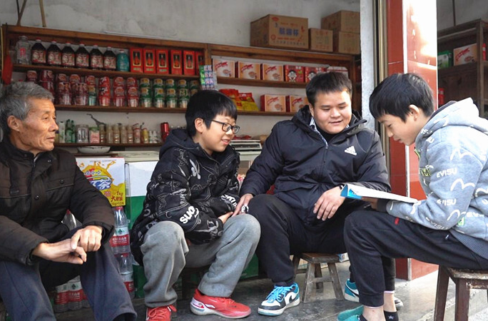 人民选我当代表  我当代表为人民丨杨鸿云：投身教育事业 心怀光荣责任