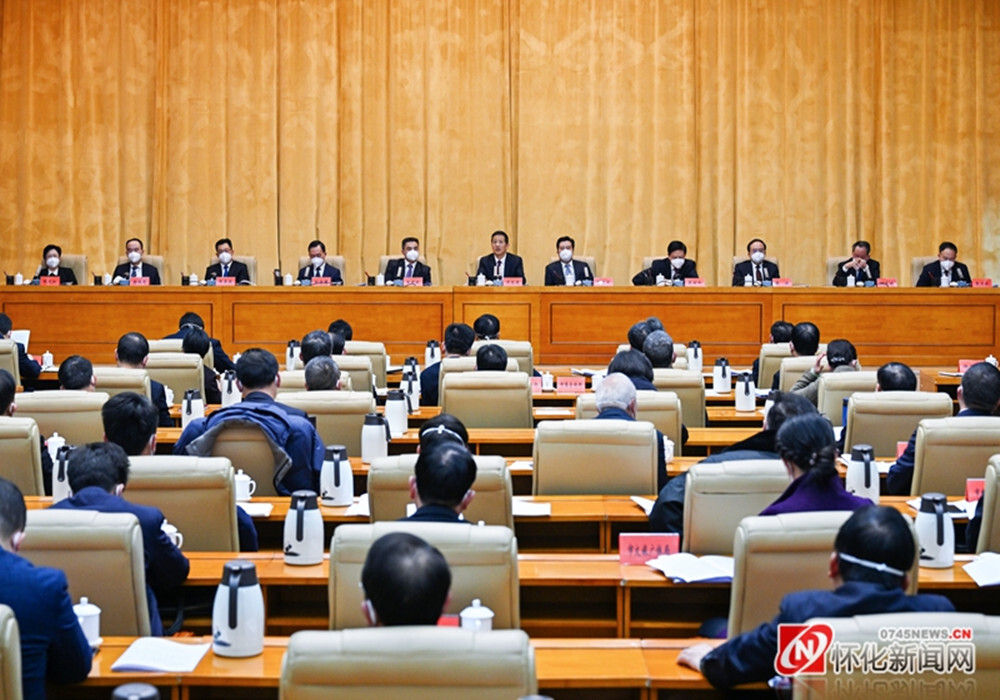 市委经济工作会议召开 许忠建黎春秋讲话
