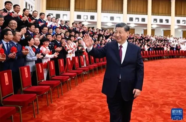 学习语｜坚定站在历史正确的一边