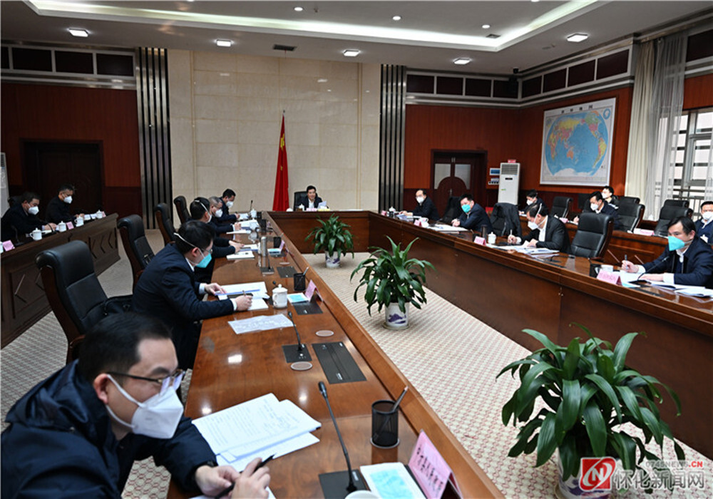 黎春秋主持召开全市重点建设项目调度会