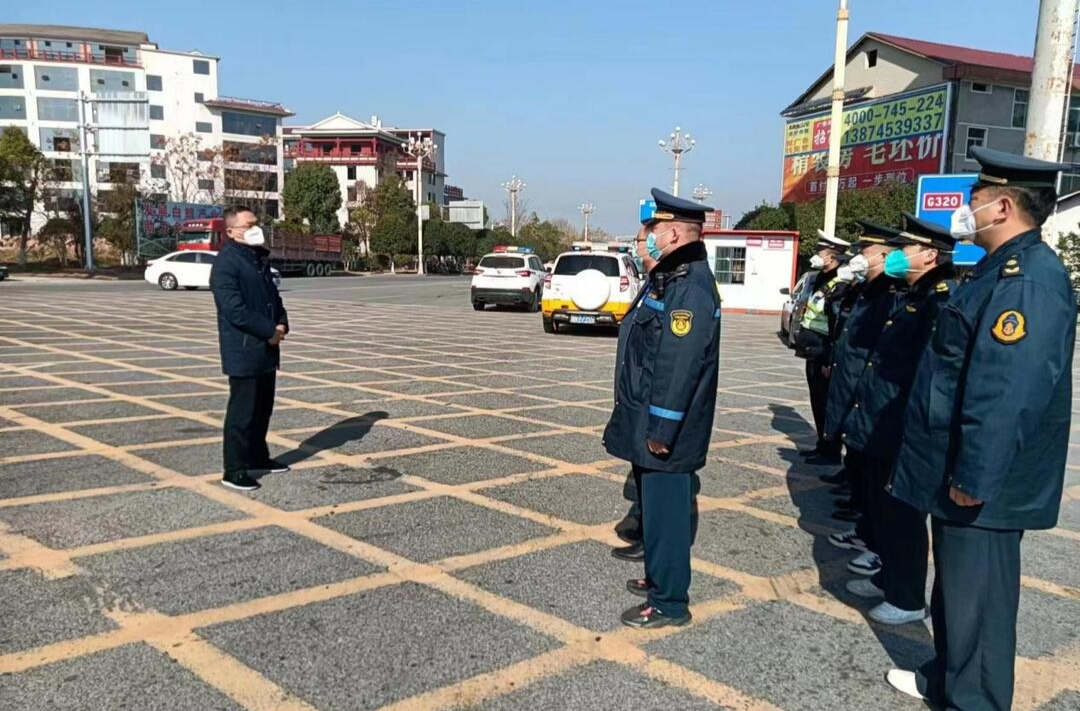 朱辉调研督导春运道路交通安全工作