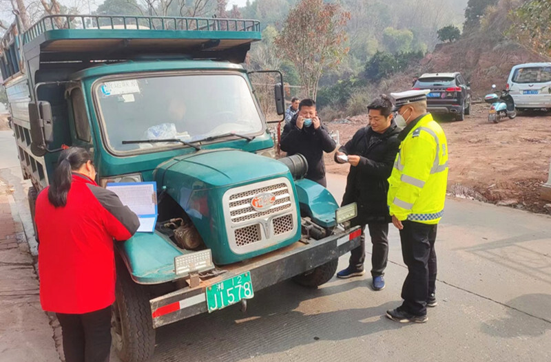 芷江农机事务中心：持续开展隐患排查治理 保障岁末年初农机安全