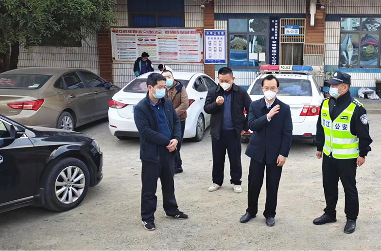 新春走基层 送温暖丨唐成铁深入一线检查督导春运交通安保工作