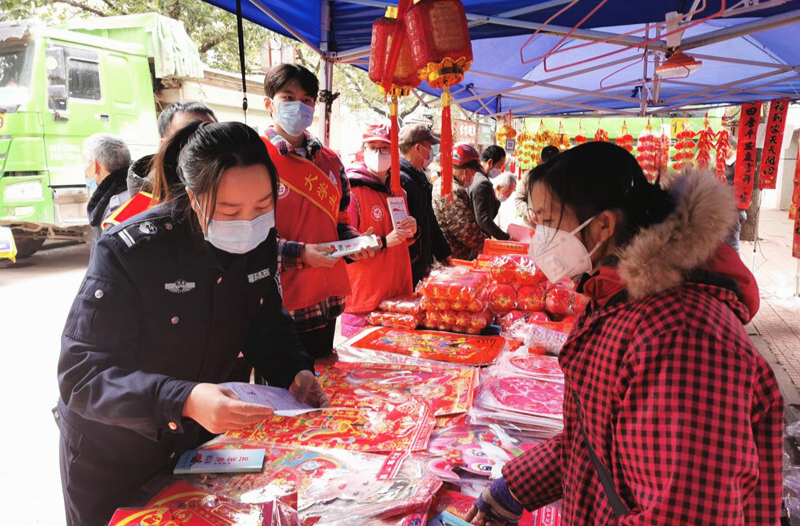 法治乡村融入青春力量 营商环境法治保驾护航 芷江开展寒假大学生志愿者“送法下乡”活动