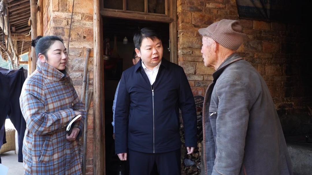 梁志平在芷江镇督导乡村振兴工作时强调：加强基层党组织建设 压实驻村帮扶责任 凝聚推进乡村振兴强大合力