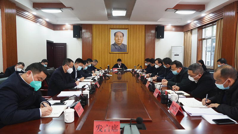 梁志平在全县“三城一中心”推进会上强调： 精准对标“五新四城”战略 围绕“节会搭台、经贸唱戏、项目落地”主线 加快建设“三城一中心”