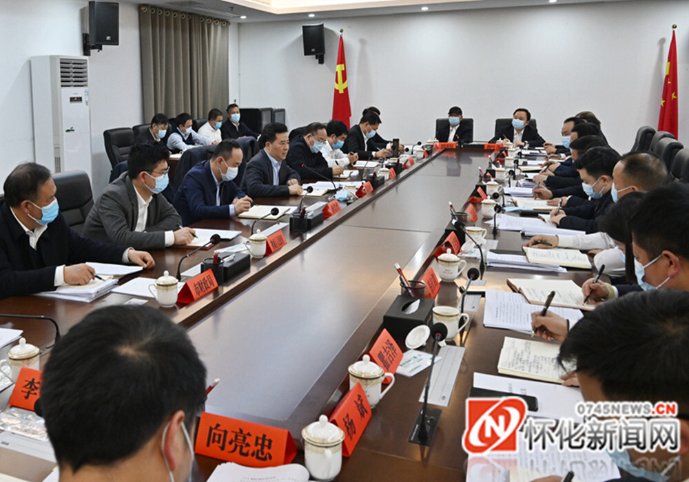 黎春秋：加快转型升级步伐 推动企业高质高效发展