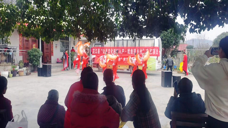 罗旧镇：文艺送下乡 幸福暖心头