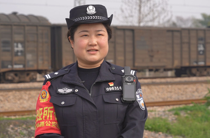 巾帼芬芳耀春华丨肖晨凌：派出所里的“管家婆”