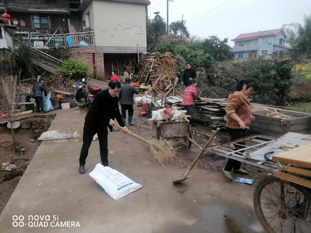 芷江镇：人居环境整治在行动