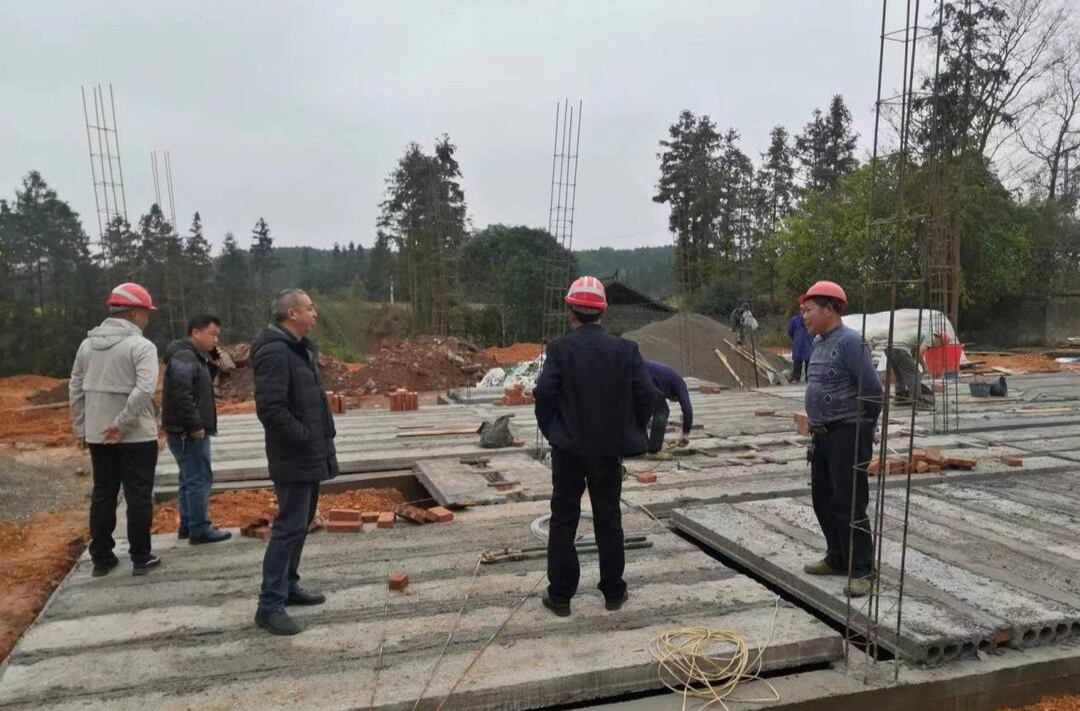 打好安全生产翻身仗丨芷江：开展自建房安全暗访