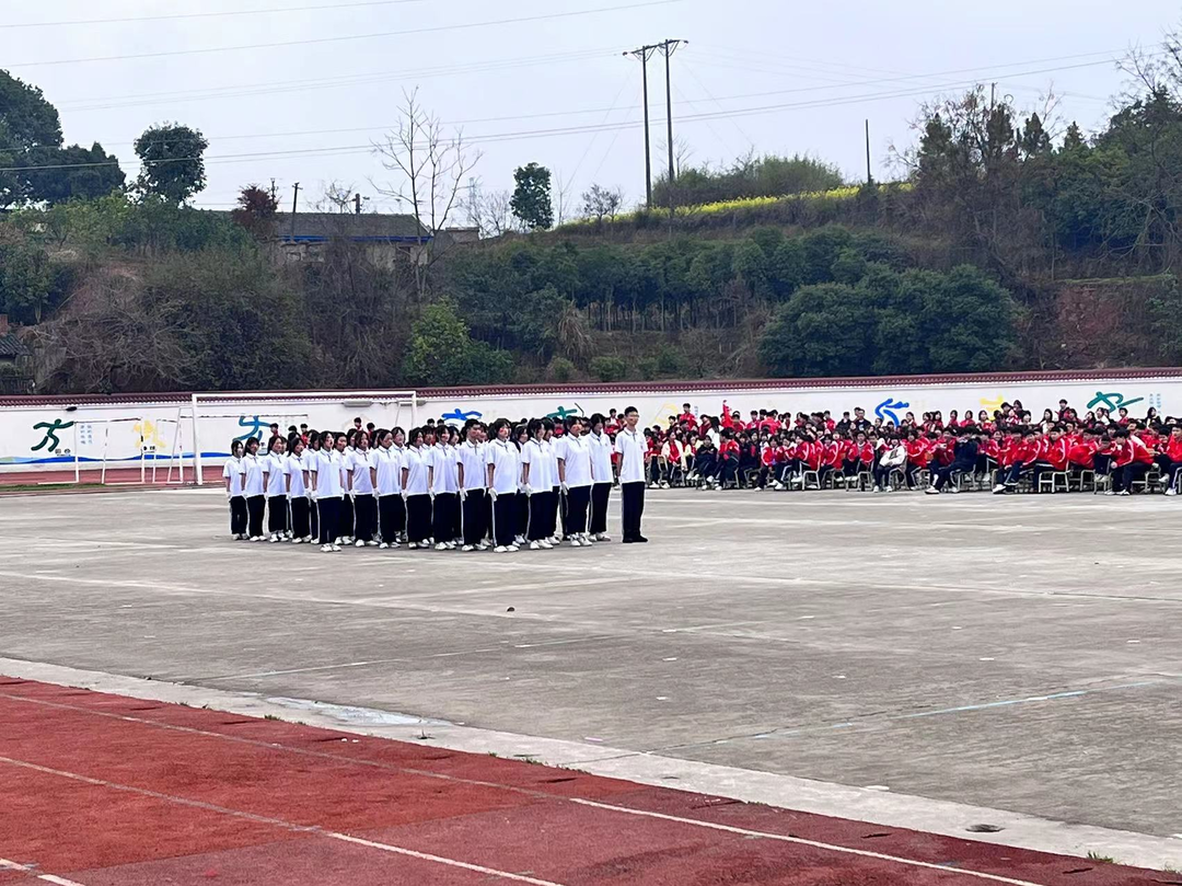 强健体魄 “武”动青春—芷江民族职业中专学校举行2023年上学期广播操、武术操比赛