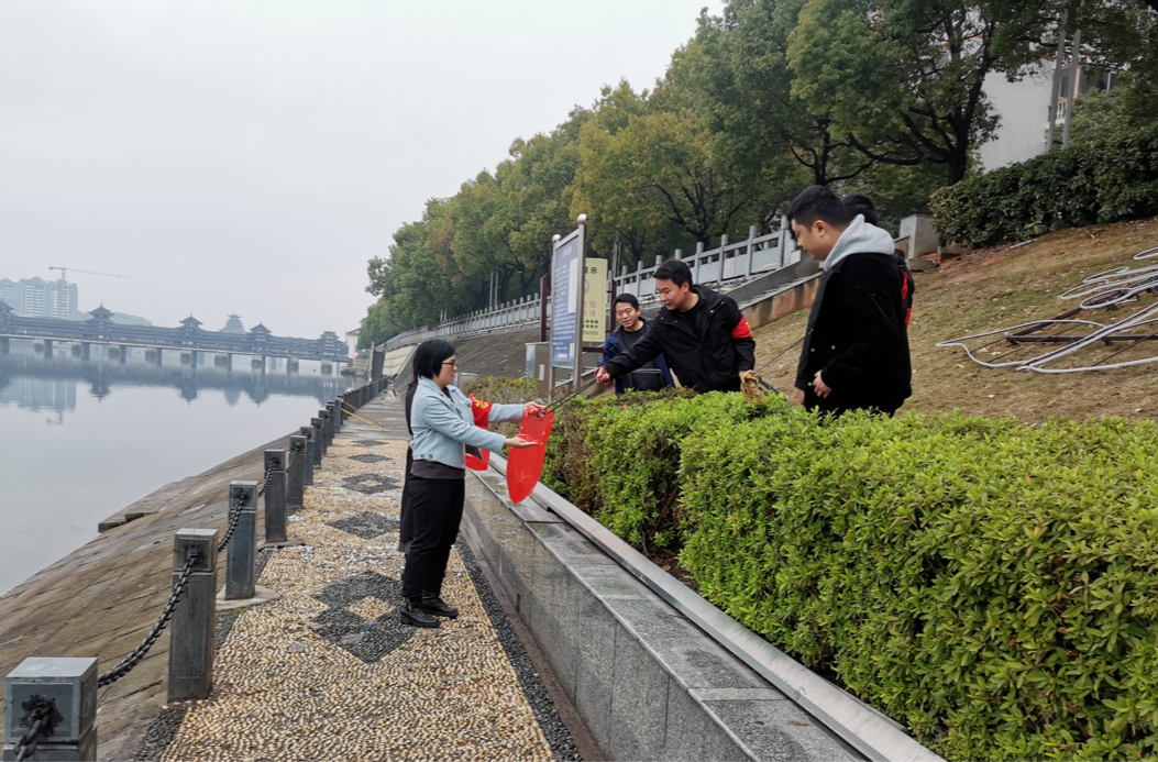 学雷锋 树新风丨芷江城建投公司：弘扬雷锋精神 让新时代文明实践扎实落地